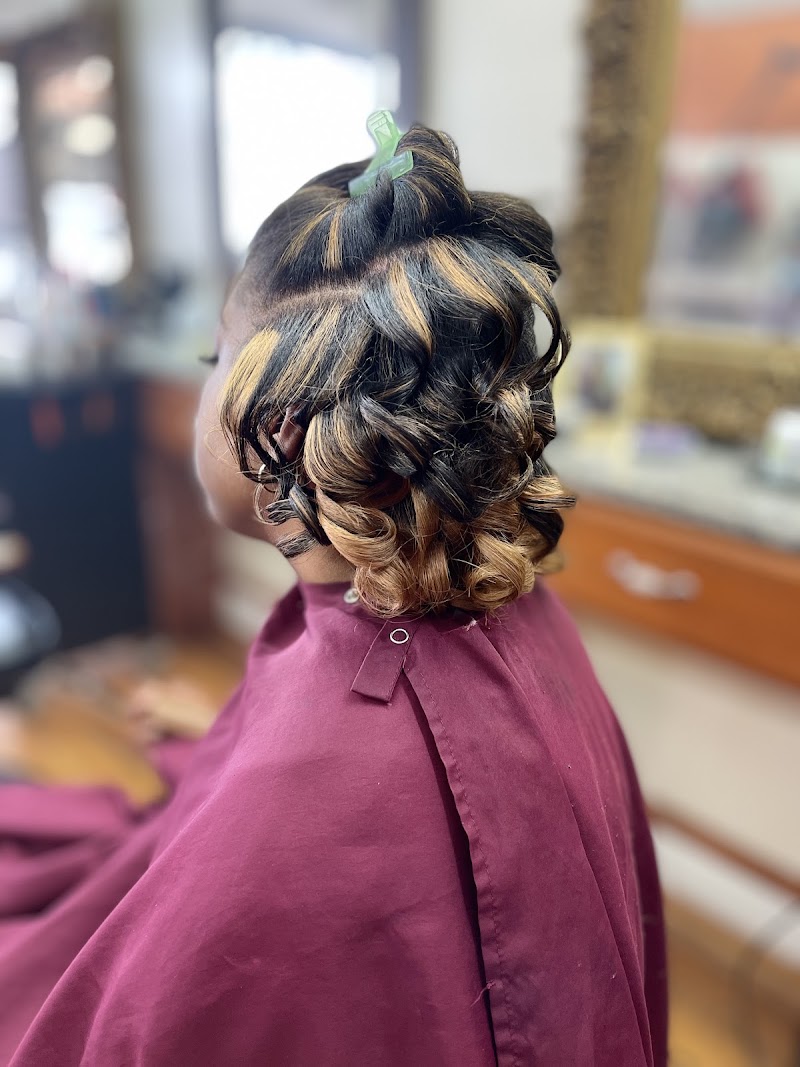 Arelis Beauty Services, hair salon in College Park, MD, photo 1 of 10